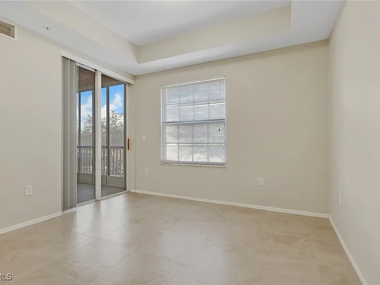 9025 Colby Dr #2111 — Photo 20