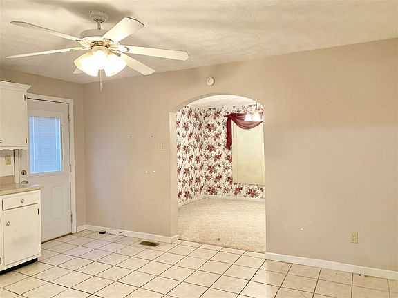 4th image of 833 Jarnigan Ave