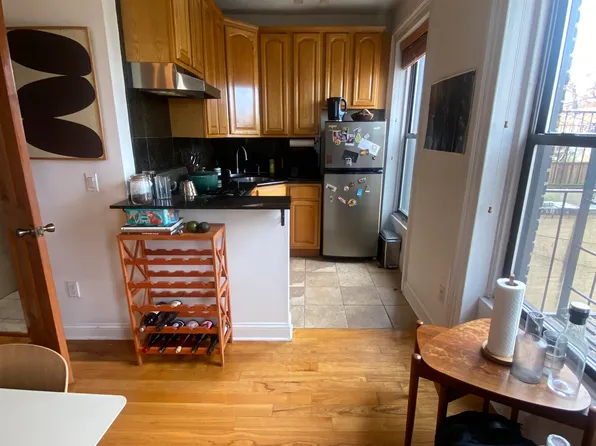 344 Clinton Street image 2 of 8