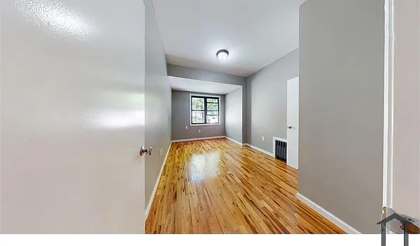 31 Stanley Ave #2 — Photo 4