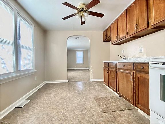 4th image of 34819 Beach Park Ave