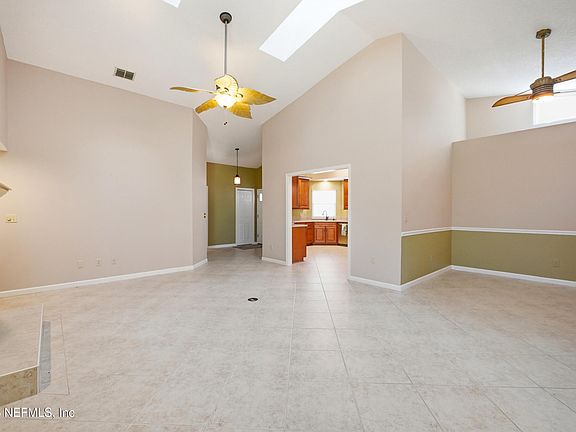 4th image of 7 WALKERS RIDGE Drive