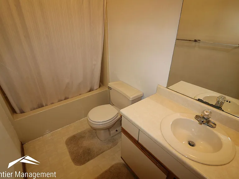 2528 Candlecrest Cir — Photo 14