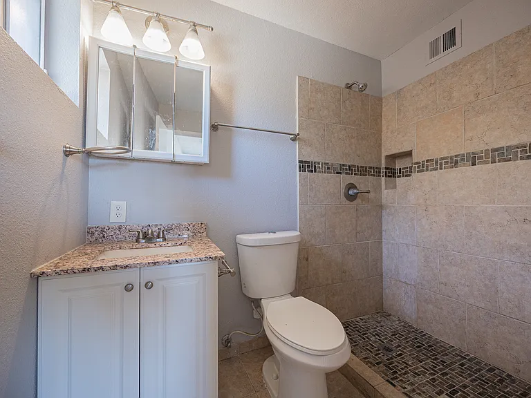 4704 S La Rosa Dr — Photo 16