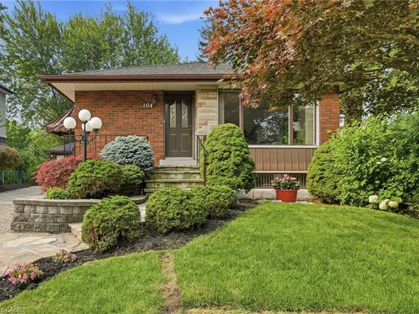 104 Dallas Ave, Hamilton, ON L8V 2E9
