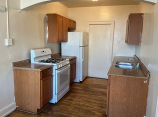 915 N 24th St #35, Milwaukee, WI 53233
