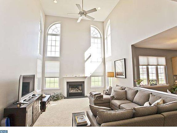 3rd image of 709 Tory Ln