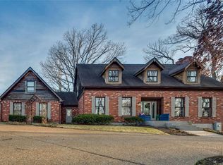 12600 Robyn Rd, Saint Louis, MO 63127