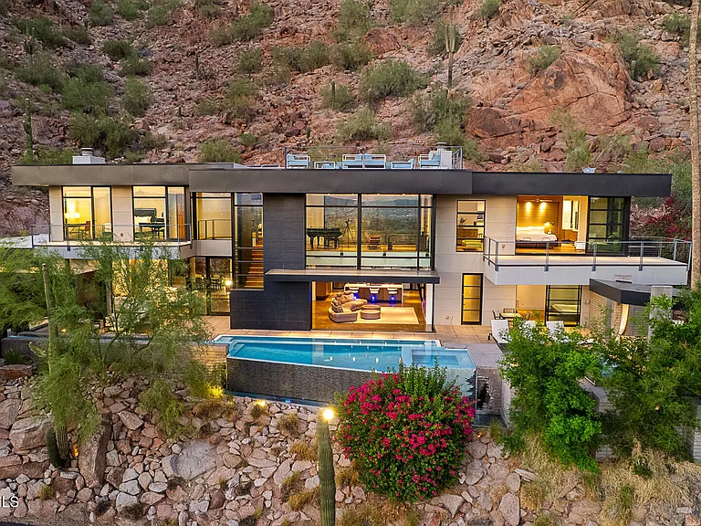 5212 E Red Rock Dr — Photo 1