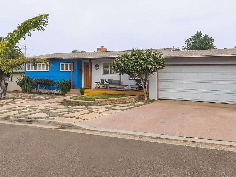541 Tarento Dr — Photo 46