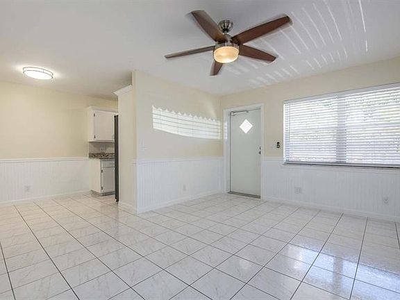 3rd image of 417 N K St APT 4A