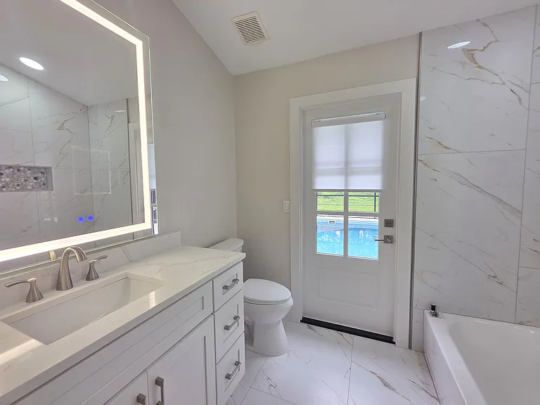 9405 SW 21st Ave — Photo 23