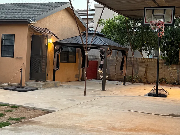 10257 Olive St — Photo 49