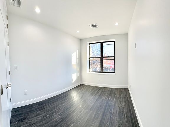 5th image of 2715 Avenue U #2H