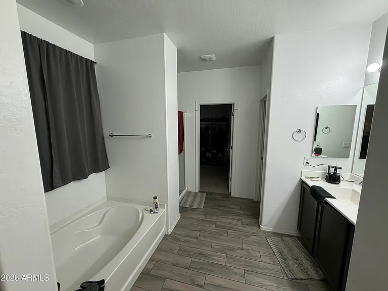 24740 W Jessica Ln — Photo 14