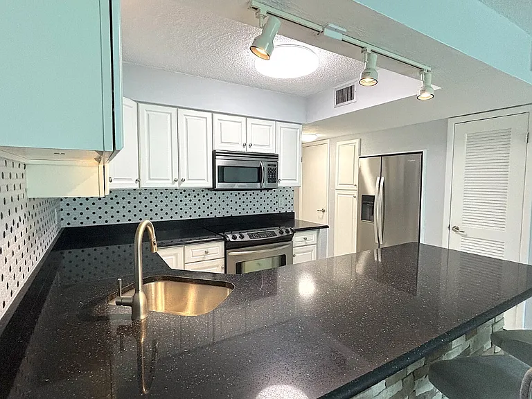 1437 N Atlantic Ave #105 — Photo 7