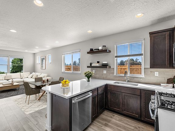 Alpine Kitchen Living Room