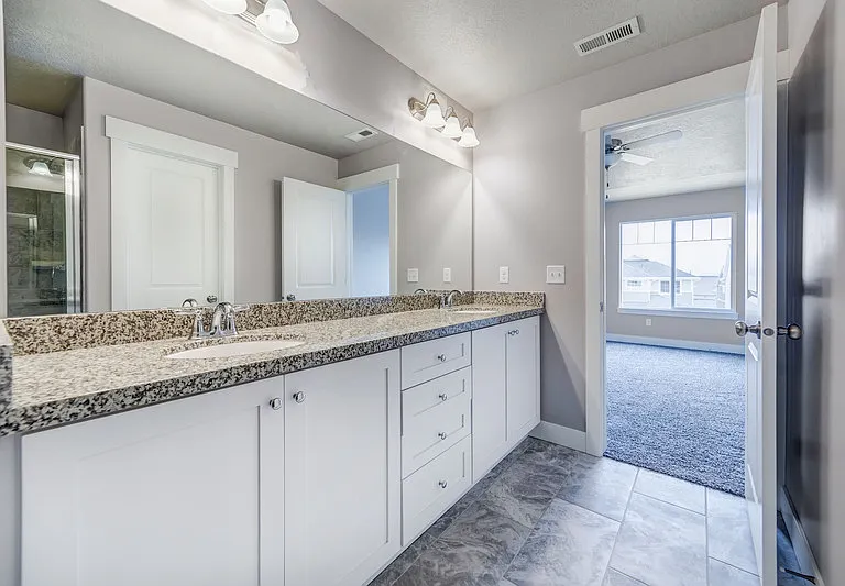 2598 N Cormac Pl #OVER GARAGE — Photo 13