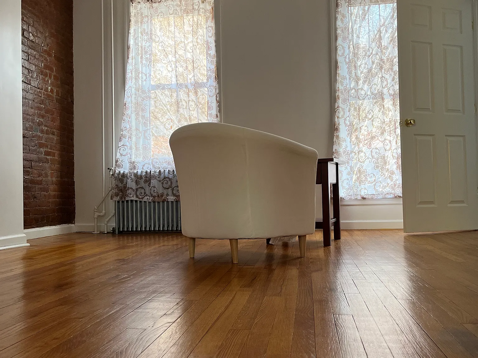 Studio, 350 sqft, $2,200 — Photo 3
