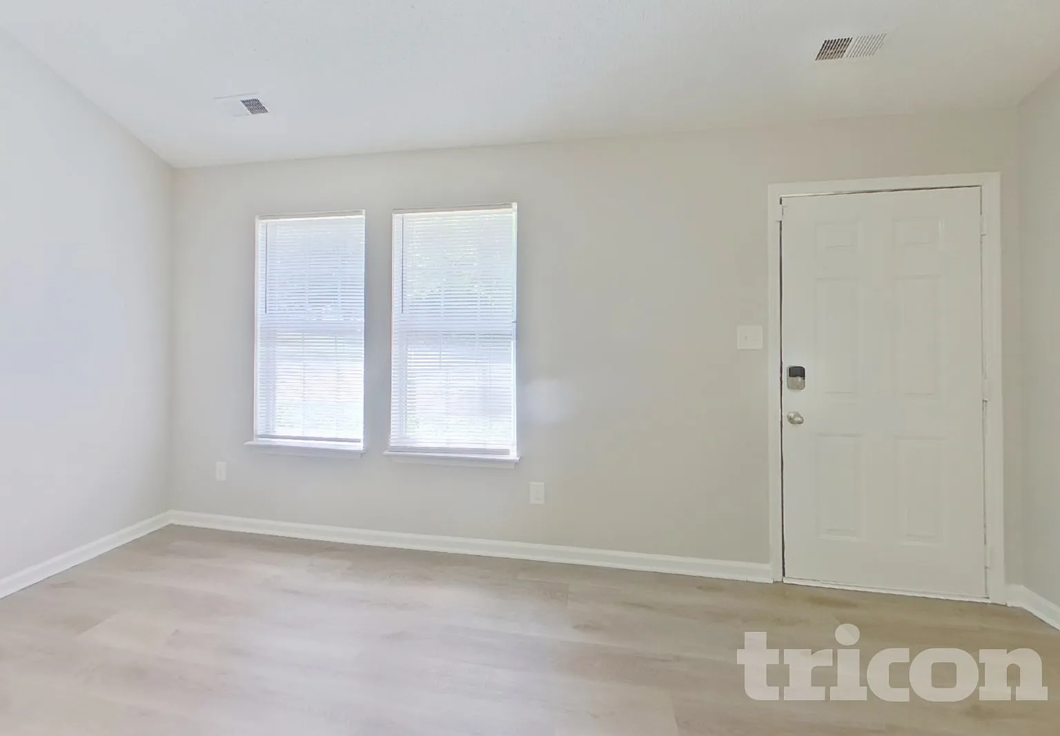 212 Cottonwood Park Drive Charlotte NC — Photo 2