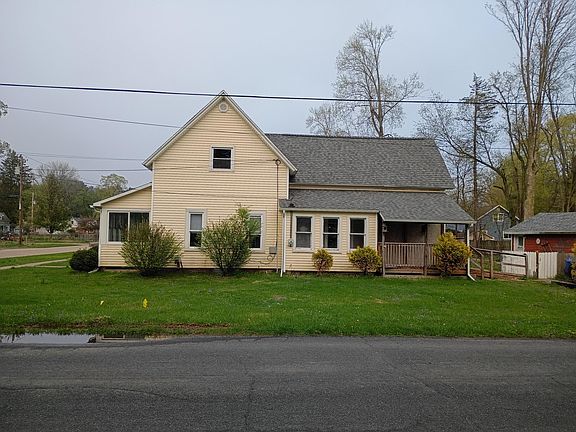 2nd image of 109 E Cass St