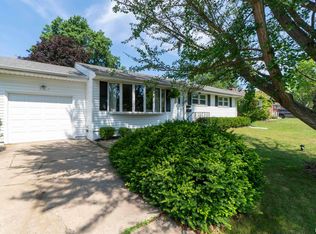 4913 N Bevalon Pl, Peoria, IL 61614