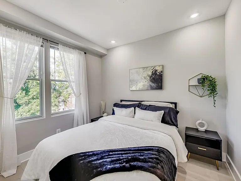 1638 K St NE #302 — Photo 12