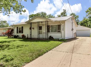 1307 Fenley St, Pekin, IL