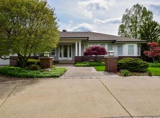 1384 Kings Crossing Dr SE, Caledonia, MI 49316