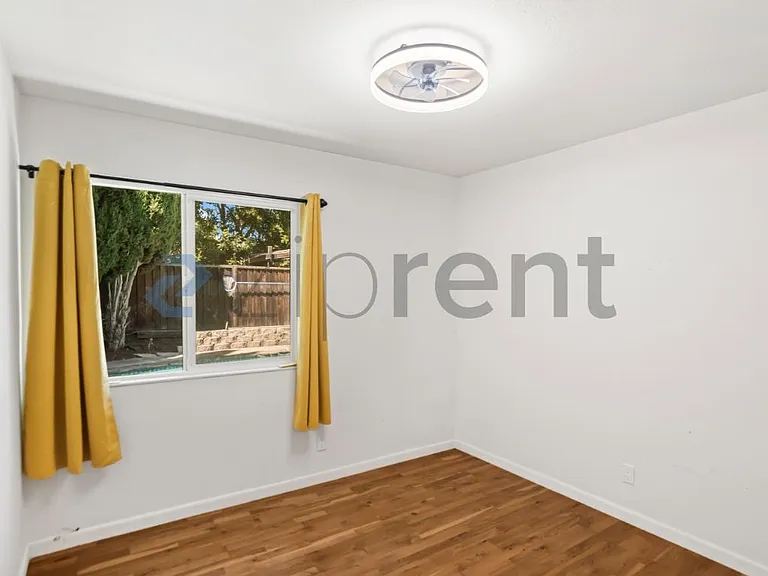 5354 Birch Grove Dr — Photo 22