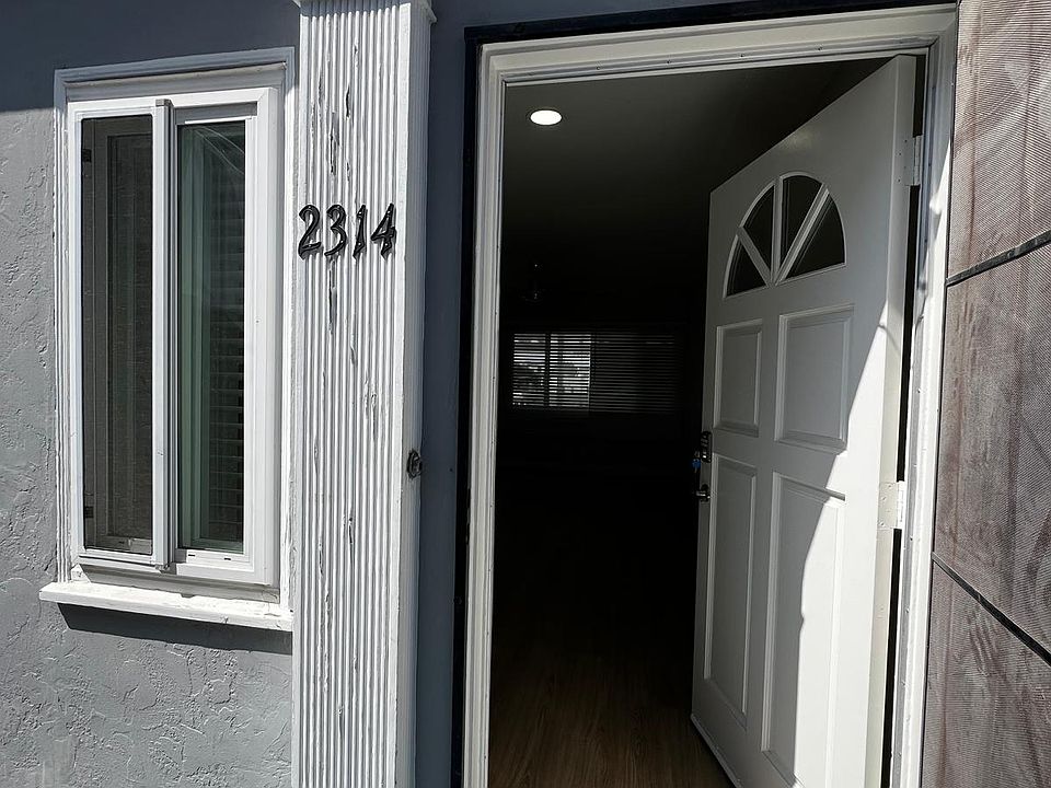 652 23222328 Chatsworth Blvd 23222328 Chatsworth Blvd San Diego