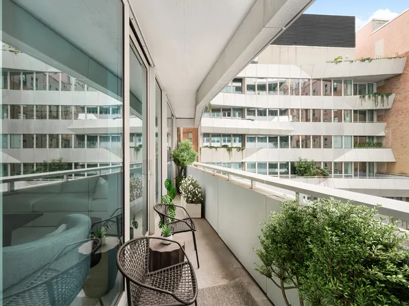 121 East 22nd Street image 9 of 15