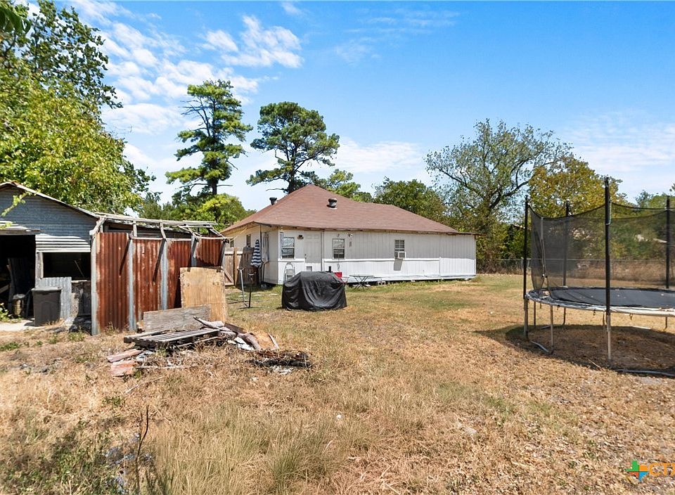 22nd image of 1307 W Mesquite St