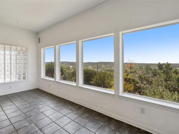 403 Rogart Dr, Spicewood, TX 78669
