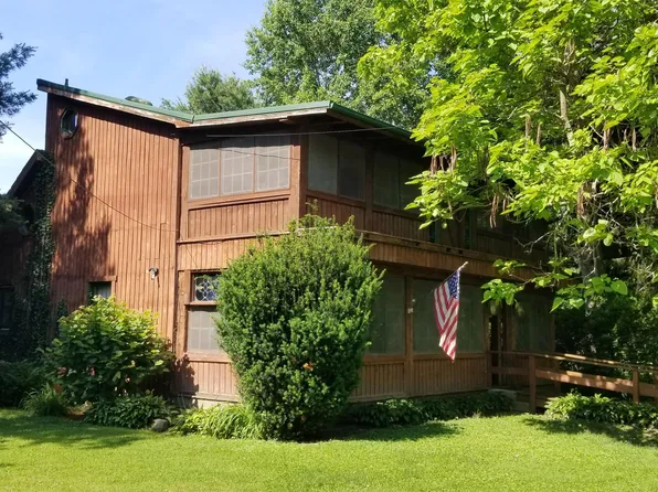 14689 Hock Hocking Rd, Logan, OH 43138