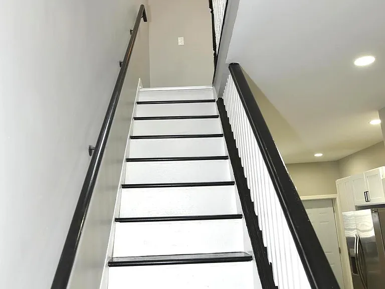 2225 W Baltimore St — Photo 17