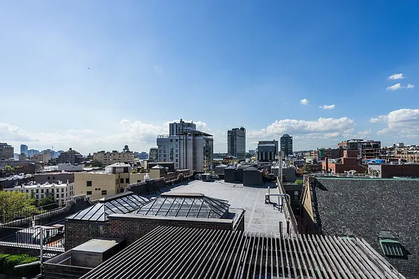 Rented by RHI Group | media 30