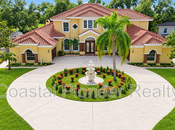 10334 Longwood Dr, Seminole, FL 33777