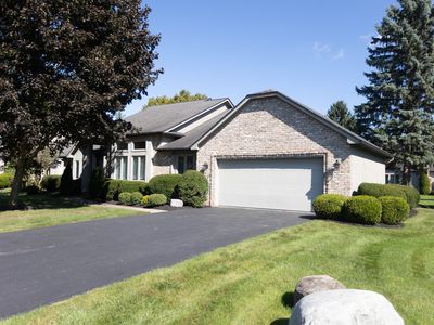 11 Bridge Water Ct, Pittsford, NY, 14534