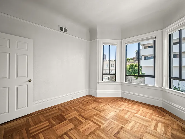 838 Green St — Photo 32
