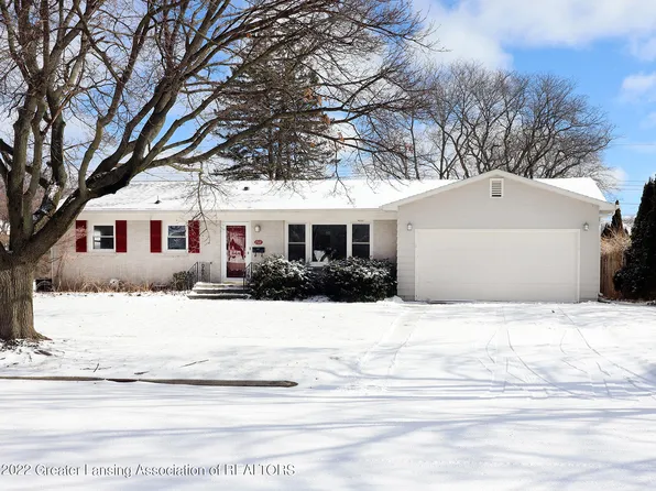 1512 Ravenswood Dr, Lansing, MI 48917