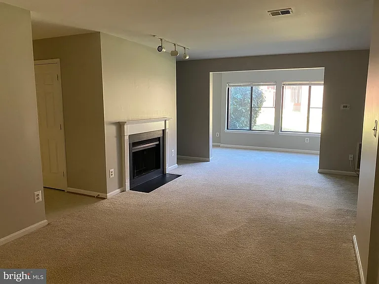 2822 Lee Oaks Pl #101 — Photo 8