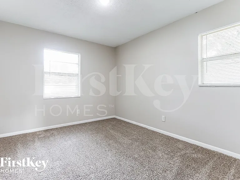 802 Briarcliff Dr — Photo 12