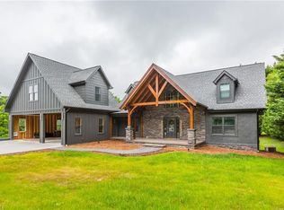 933 Dodson Mill Rd, Pilot Mountain, NC 27041