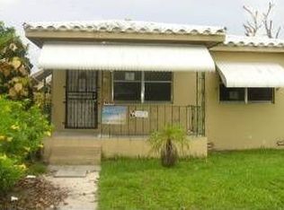 1826 Curtiss Dr, Hialeah, FL 33010