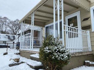 6776 Chalmers Ave, Warren, MI 48091