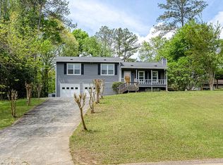 1093 Caprice Dr, Powder Springs, GA 30127