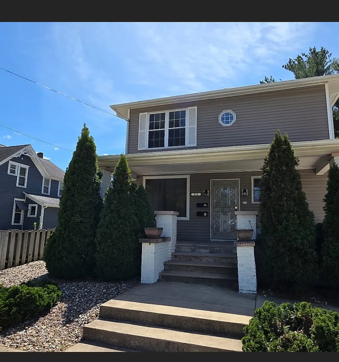 2 bed, 1300 sqft, $1,800 — Photo 1