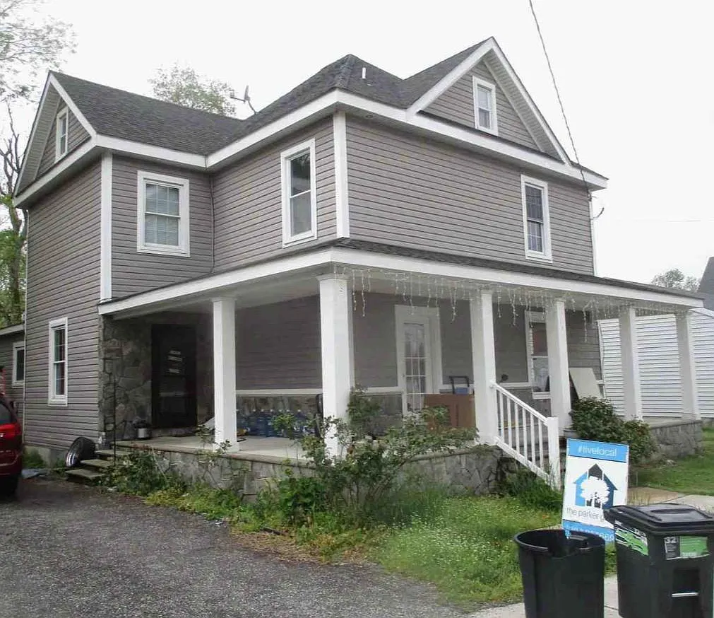 3 bed, 1.5 bath, $1,800 — Photo 1