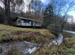 324 Gladdens Creek Rd, Robbinsville, NC 28771